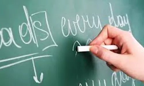 அரசு கலைக்கல்லூரி மாணவர்களுக்கு சனிக்கிழமையில் வகுப்பு- பாடத்திட்டத்தை முடிக்க நடவடிக்கை