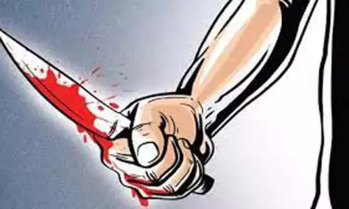 கோவில் விழாவில் வாலிபருக்கு கத்தி வெட்டு