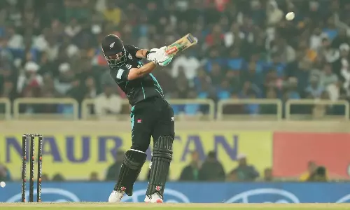 டேரில் மிட்செல் அதிரடி - இந்தியாவுக்கு 177 ரன்களை இலக்காக நிர்ணயித்தது நியூசிலாந்து