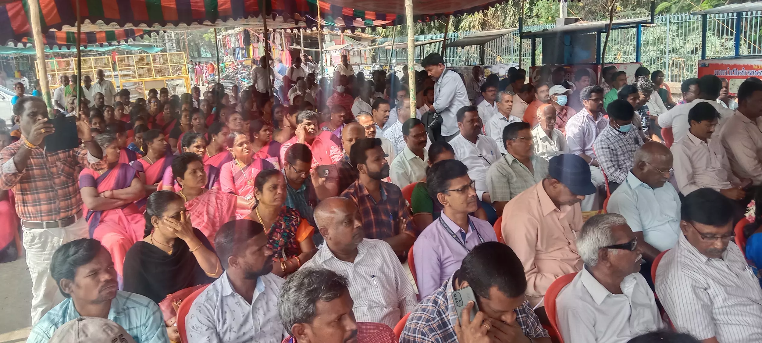 தமிழ்நாடு அரசு அலுவலர் ஒன்றியம் சார்பில் உண்ணாவிரதம்