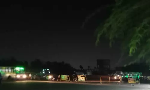 இருள் சூழ்ந்து காணப்படும் கோவில்வழி பஸ் நிலையம்