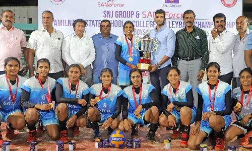 மாநில கல்லூரி கைப்பந்து: எஸ்.ஆர்.எம். பெண்கள் அணி சாம்பியன்