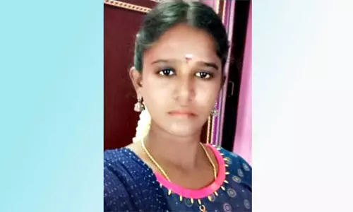 கார்-மொபட் மோதி பெண் பரிதாப சாவு