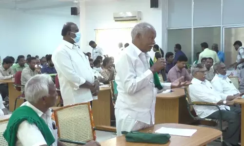 விவசாயிகளை அலைக்கழிக்க கூடாது :தருமபுரி கலெக்டர் உத்தரவு