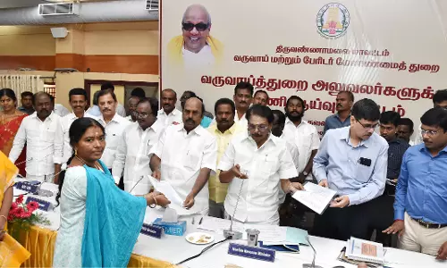 போக்குவரத்து நெரிசலை தவிர்க்க முடியும்