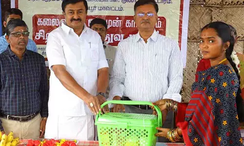 வருமுன் காப்போம் திட்ட மருத்துவ  முகாம் - அமைச்சர் மு.பெ.சாமிநாதன் தொடங்கி வைத்தார்