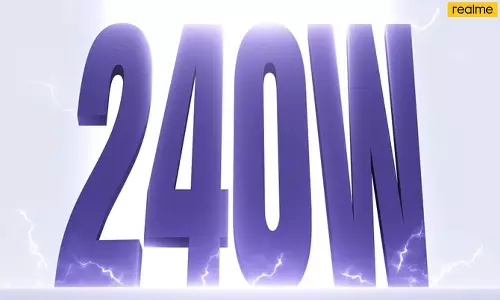 240 வாட் சார்ஜிங்குடன் அறிமுகமாகும் ரியல்மி ஸ்மார்ட்போன்