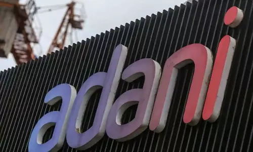 அமெரிக்க நிறுவன ஆய்வறிக்கை எதிரொலி- அதானி குழுமத்துக்கு ரூ.4.17 லட்சம் கோடி இழப்பு