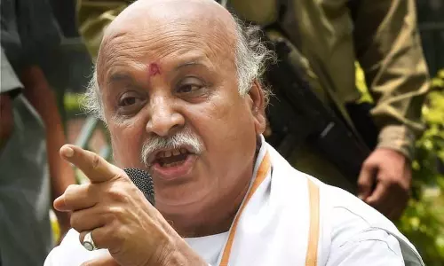 ராமர் கோவில் வருகிறது, ராமராஜ்யம்தான் இல்லை: பிரவீன் தொகாடியா