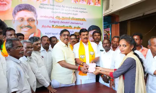 பயனாளிகளுக்கு சிவப்பு ரேஷன் அட்டைகள்-அமைச்சர் நமச்சிவாயம் வழங்கினார்