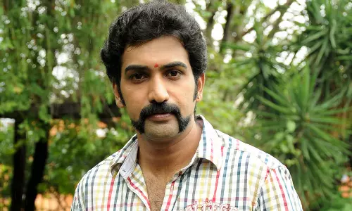 மாரடைப்பால் மயங்கி விழுந்த பிரபல நடிகரின் உடல்நிலை கவலைக்கிடம்