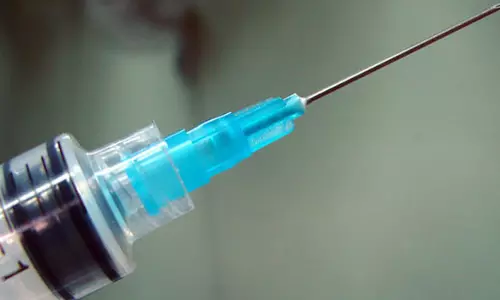 விஷ ஊசி போட்டு கணவனை கொல்ல முயற்சி- தலைமறைவான பெண்ணை பிடிக்க திண்டுக்கல்லுக்கு தனிப்படை விரைவு