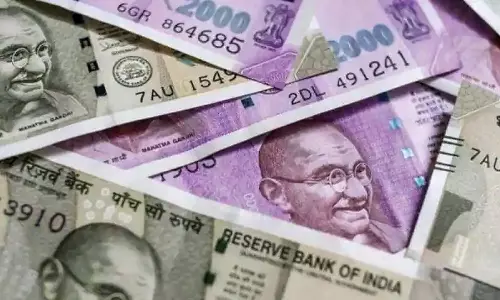 ஓட்டல்கள், டீக்கடைகளில் நிரம்பி வழியும் கூட்டம்- 2 ஆயிரம், 500 ரூபாய் நோட்டுகள் புழக்கம் அதிகரிப்பு