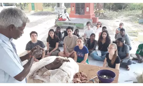 துருக்கி மாணவர்களுக்கு கைவினை பயிற்சி