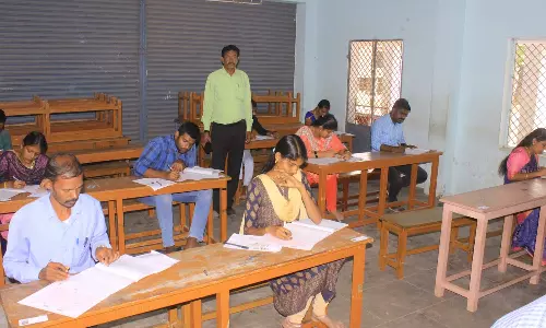 நெல்லையில் 10 மையங்களில் புள்ளியியல் சார்நிலைப் பணிக்கான தேர்வை 53 சதவீதம் பேர் எழுதினர்