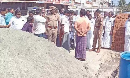 பயணிகள் நிழற்குடை அமைக்கும் விவகாரம்: மடத்துக்குளத்தில் தி.மு.க.- பா.ஜ.க.வினர் மோதல்