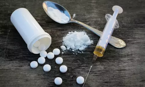 போதை ஊசி ஏற்றிக்கொண்ட 3 பேருக்கு சிகிச்சை