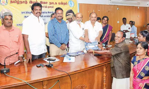 63 நாட்டுப்புற கலைஞர்களுக்கு நிதியுதவி வழங்கல்