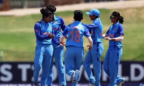ஜூனியர் மகளிர் உலகக்கோப்பை வெல்ல இந்திய அணிக்கு 69 ரன்கள் இலக்கு நிர்ணயித்தது இங்கிலாந்து