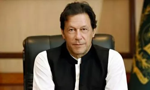 பாகிஸ்தானில் மார்ச் மாதம் இடைத்தேர்தல்- 33 பாராளுமன்ற தொகுதிகளிலும் இம்ரான்கான் போட்டி