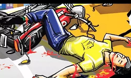 மோட்டார் சைக்கிளில் சென்ற வாலிபர் பலி