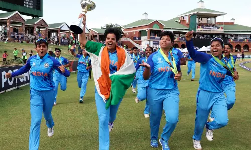 புதிய வரலாறு படைத்த இந்திய மகளிர் ஜூனியர் அணி: பிரதமர் மோடி- கிரிக்கெட் பிரபலங்கள் பாராட்டு