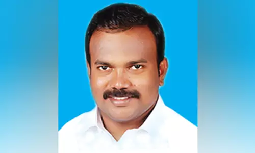 தூத்துக்குடியில் 60 வார்டுகளிலும் தெருவிளக்குகள் இல்லாத பகுதிகளில் ரூ.5.53 கோடியில்   2,887 எல்.இ.டி. விளக்குகள் அமைக்க நடவடிக்கை - மாநகராட்சி கூட்டத்தில் மேயர் ஜெகன் பெரியசாமி அறிவிப்பு