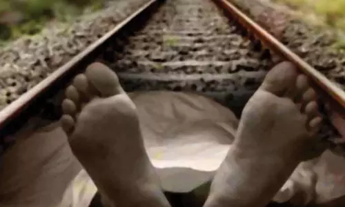 ரெயிலில் அடிபட்டு வாலிபர் சாவு
