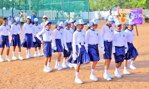 புஷ்பலதா பள்ளியில் விளையாட்டு தினம் கொண்டாட்டம்