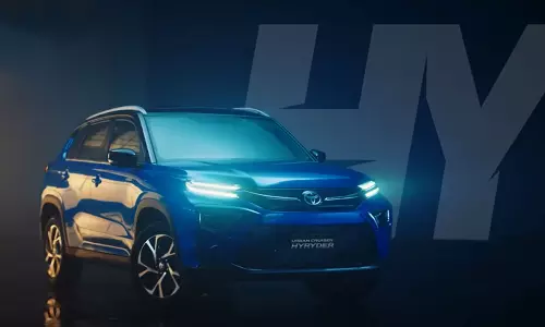 இந்தியாவில் அறிமுகமான டொயோட்டா ஹைரைடர் CNG