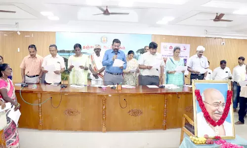 தஞ்சை கலெக்டர் அலுவலகத்தில் தீண்டாமை ஒழிப்பு உறுதிமொழி ஏற்பு