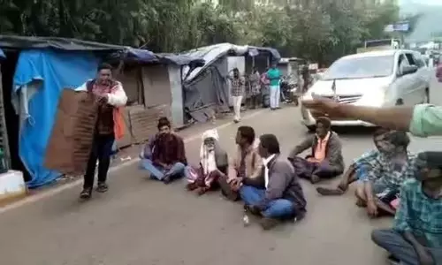 கொடைக்கானலில் டாஸ்மாக் கடை அமைக்கக் கோரி சாலை மறியல்