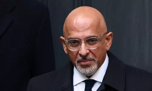 அமைச்சர் நாதிம் ஜகாவி பதவி நீக்கம்- பிரிட்டன் பிரதமர் ரிஷி சுனக் அதிரடி