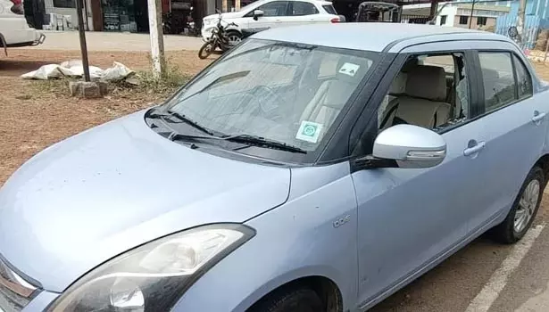 பெரியபாளையத்தில் பட்டப் பகலில் கார் கண்ணாடியை உடைத்து ரூ.2 லட்சம் கொள்ளை பெரியபாளையத்தில் பட்டப் பகலில் கார் கண்ணாடியை உடைத்து ரூ.2 லட்சம் கொள்ளை