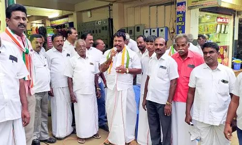 பாவூர்சத்திரத்தில் காங்கிரஸ் கட்சியின் ஒற்றுமை பயண வெற்றி விழா கொண்டாட்டம்