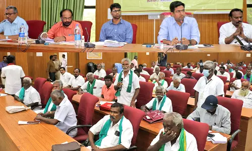 நெல்லையை வறட்சி மாவட்டமாக அறிவிக்க வேண்டும்- குறைதீர்க்கும் நாள் கூட்டத்தில் விவசாயிகள் கோரிக்கை