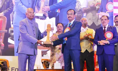 தமிழ்நாடு மெர்க்கன்டைல் வங்கிக்கு தேசிய அளவிலான சிறந்த வங்கி விருது- முன்னாள் ஜனாதிபதி ராம்நாத் கோவிந்த் வழங்கினார்