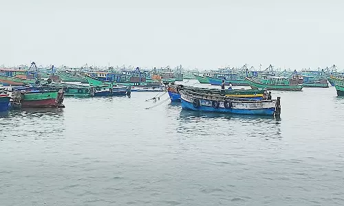 ராமநாதபுரம் மாவட்ட மீனவர்கள் கடலுக்கு செல்ல 3-ந்தேதி வரை தடை