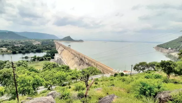 மேட்டூர் அணைக்கு நீர்வரத்து 1304 கன அடியாக அதிகரிப்பு