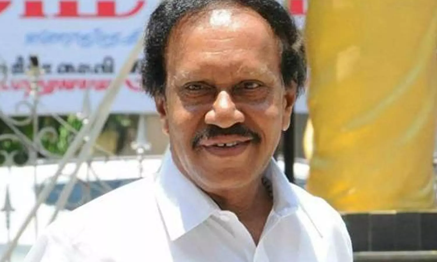 பிரதமர் மோடியுடன் தம்பிதுரை சந்திப்பு