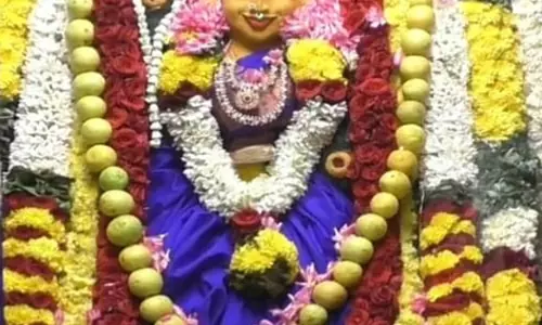 கோரகாட்டூர் கரிய காளியம்மன் குண்டம் விழா