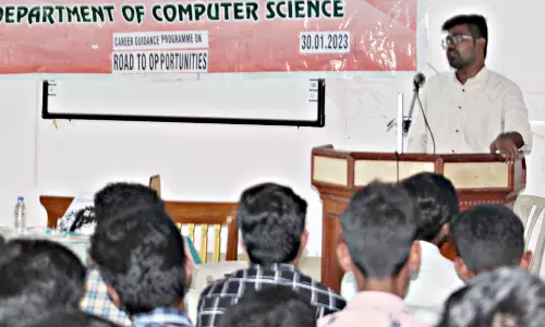 காளீஸ்வரி கல்லூரியில் கணினி அறிவியல் துறை மாணவர்களுக்கான கருத்தரங்கு