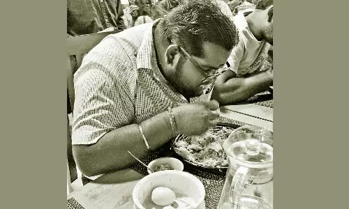 நாமக்கல்லில் நூதன போட்டி- 2½ கிலோ பிரியாணி சாப்பிட்டு முதல் பரிசை வென்ற நகராட்சி ஊழியர்