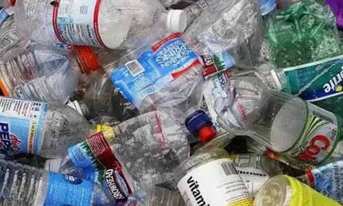 பிளாஸ்டிக் கழிவு தொழிற்சாலையை இடமாற்றம் செய்ய வேண்டும் - பொதுமக்கள் வலியுறுத்தல்