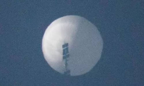 அட்லாண்டிக் பெருங்கடல் மீது பறந்த சீன பலூனை சுட்டு வீழ்த்தியது அமெரிக்கா