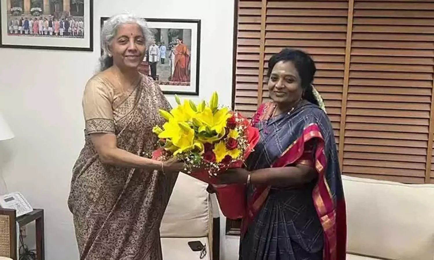 நிதி மந்திரி நிர்மலா சீதாராமனுடன் தமிழிசை சவுந்தரராஜன் சந்திப்பு நிதி மந்திரி நிர்மலா சீதாராமனுடன் தமிழிசை சவுந்தரராஜன் சந்திப்பு