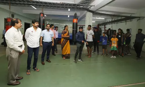 சென்னை நேரு விளையாட்டு அரங்கில் அமைச்சர் உதயநிதி ஸ்டாலின் ஆய்வு