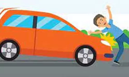 கார் மோதி வாலிபர் பலி