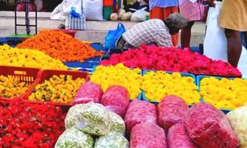தைப்பூச திருநாளை முன்னிட்டு பூக்களின் விலை உயர்வு