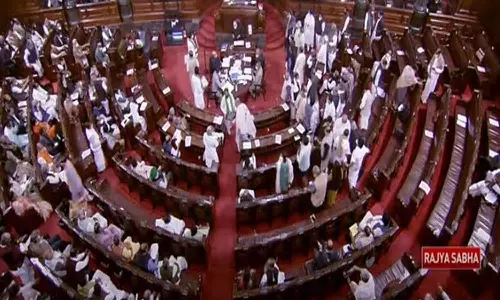 அதானி விவகாரத்தால் தொடர் அமளி- மாநிலங்களவை 2 மணி வரை ஒத்திவைப்பு